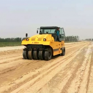 壓路機多少錢一臺，聊聊壓路機價錢怎么砍價